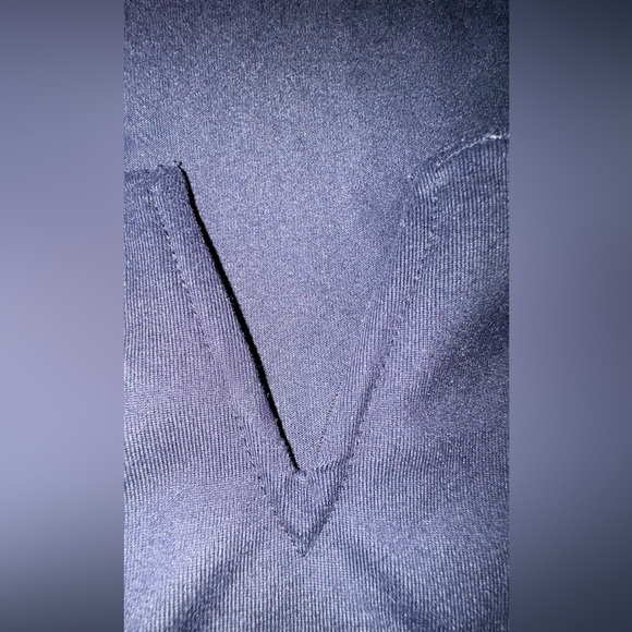 Lulus square neck V notch black Raglan Bodysuit. Snap crotch. Size Small. VGUC - Picture 6 of 11